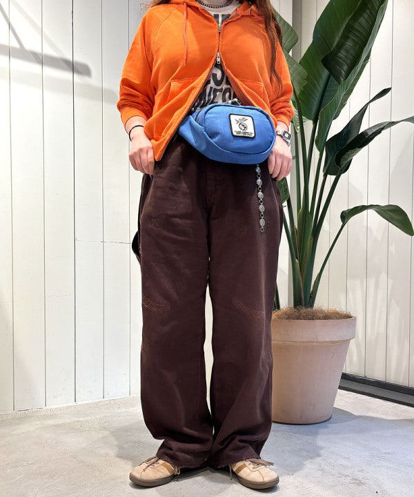 カスタニ モモノさんの「BEAMS WOMEN｜【別注】SCREEN STARS / フルジップ パーカー」を使ったコーディネート