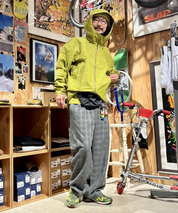 BAKU(東江 漠)さんの「BEAMS WOMEN｜【EXCLUSIVE】ARC&rsquo;TERYX / Beta SL Jacket M」を使ったコーディネート