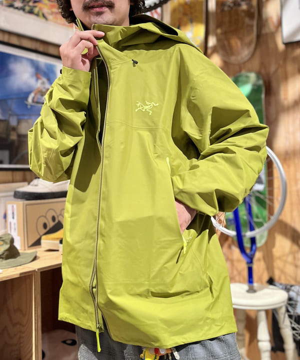 BAKU(東江 漠)さんの「BEAMS WOMEN｜【EXCLUSIVE】ARC&rsquo;TERYX / Beta SL Jacket M」を使ったコーディネート