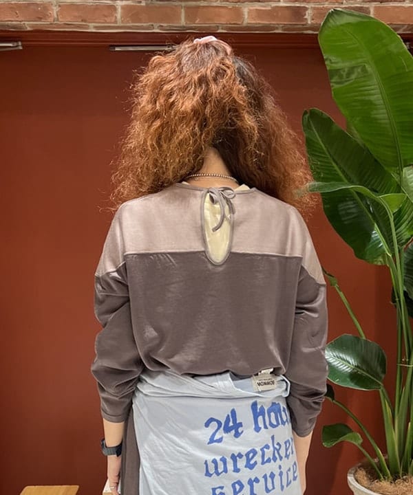 エノモト アミさんの「BEAMS WOMEN｜ロゴ フットボール ロングスリーブ Tシャツ」を使ったコーディネート