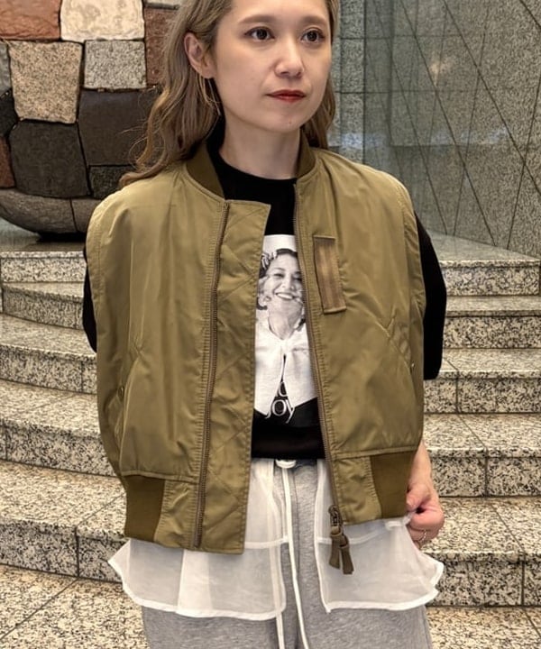 YABUさんの「BEAMS WOMEN｜デタッチ スリーブ ミリタリー ブルゾン」を使ったコーディネート