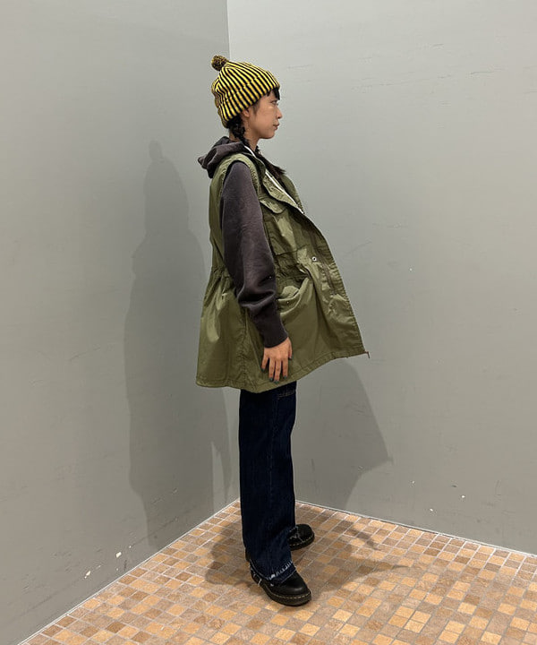 ばるたんさんの「BEAMS WOMEN｜【別注】WAREHOUSE & CO. / セコハン 後付け フーディー」を使ったコーディネート