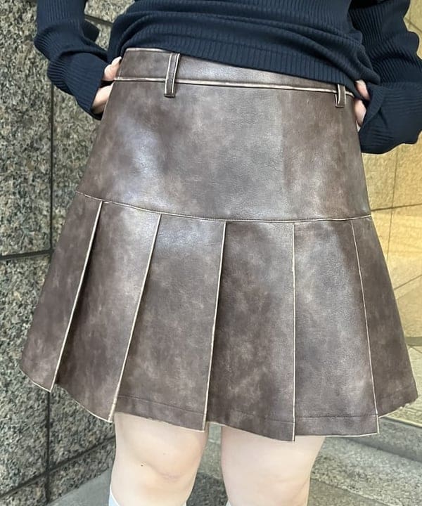 まゆちゃんさんの「BEAMS WOMEN｜【別注】FRED PERRY / Twin Tipped Ribbed Polo Shirt」を使ったコーディネート