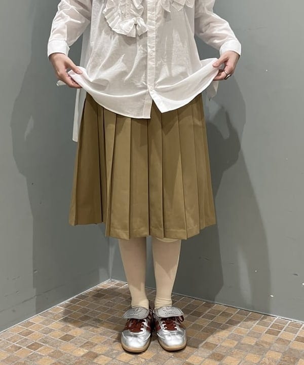 加歩さんの「BEAMS WOMEN｜ミックス ループ編み ニット ジャケット」を使ったコーディネート