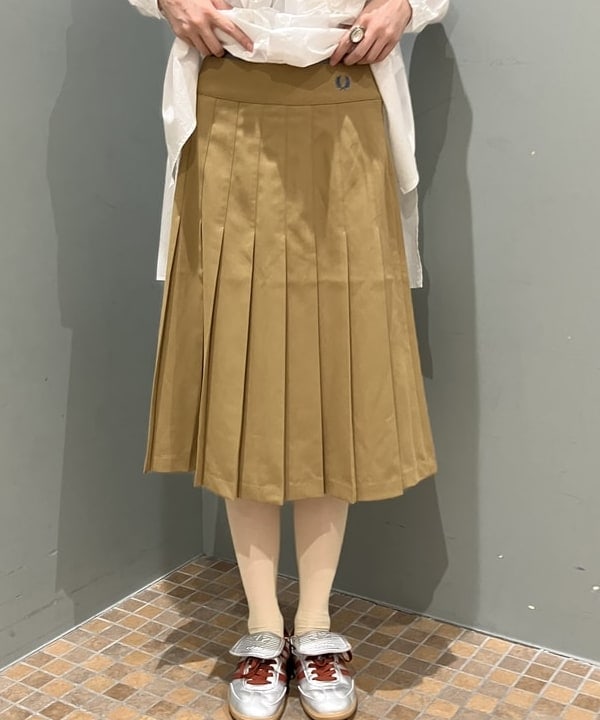 加歩さんの「BEAMS WOMEN｜ミックス ループ編み ニット ジャケット」を使ったコーディネート