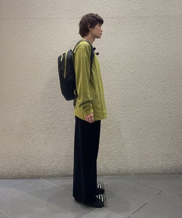 マツミヤさんの「BEAMS WOMEN｜ベロア ワイド スウェット パンツ」を使ったコーディネート