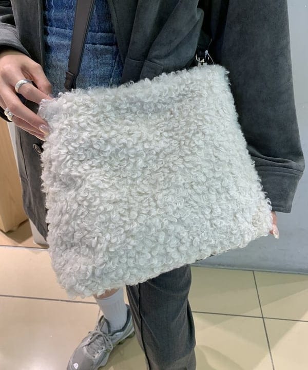 れいなさんの「BEAMS WOMEN｜フェイク スエード ハーフ コート」を使ったコーディネート