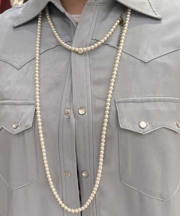 大石彩可さんの「BEAMS WOMEN｜サテン ウエスタン シャツ」を使ったコーディネート