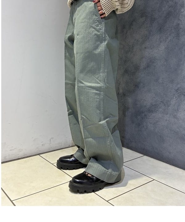 SAEさんの「BEAMS WOMEN｜BEAMS PLUS / MIL Trousers Herringbone」を使ったコーディネート