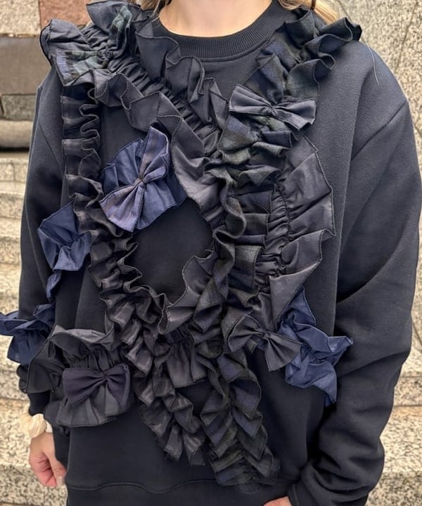 YABUさんの「BEAMS WOMEN｜【別注】TORI-TO / リボン スウェット シャツ」を使ったコーディネート