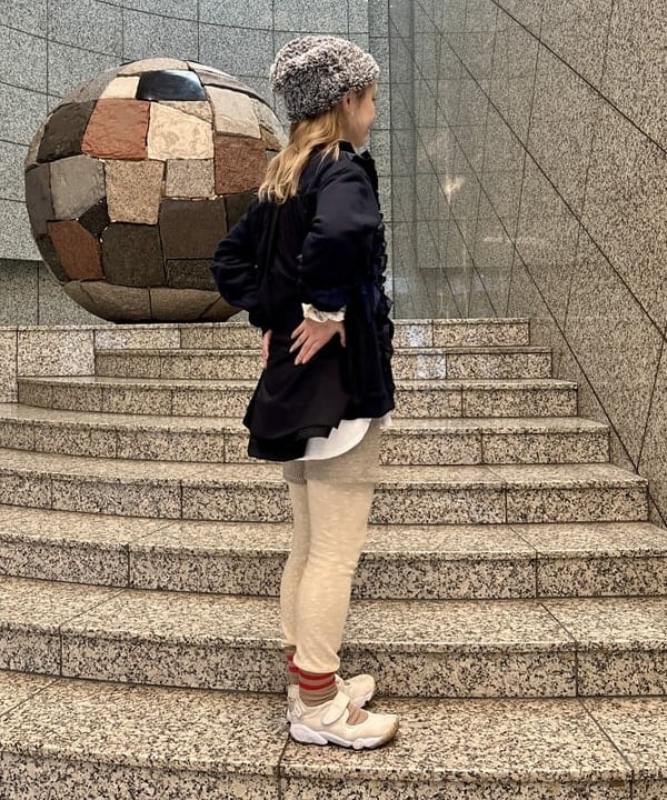 YABUさんの「BEAMS WOMEN｜【別注】TORI-TO / リボン スウェット シャツ」を使ったコーディネート