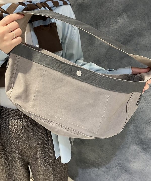 モモさんの「BEAMS WOMEN｜サテン ウエスタン シャツ」を使ったコーディネート