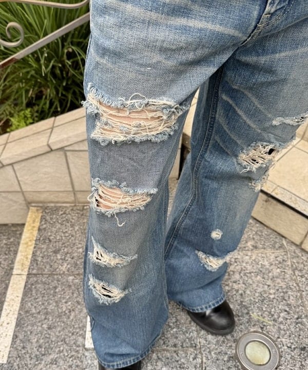 Ryohei Takataさんの「BEAMS WOMEN｜【別注】Lee / RIPPED JEANS」を使ったコーディネート