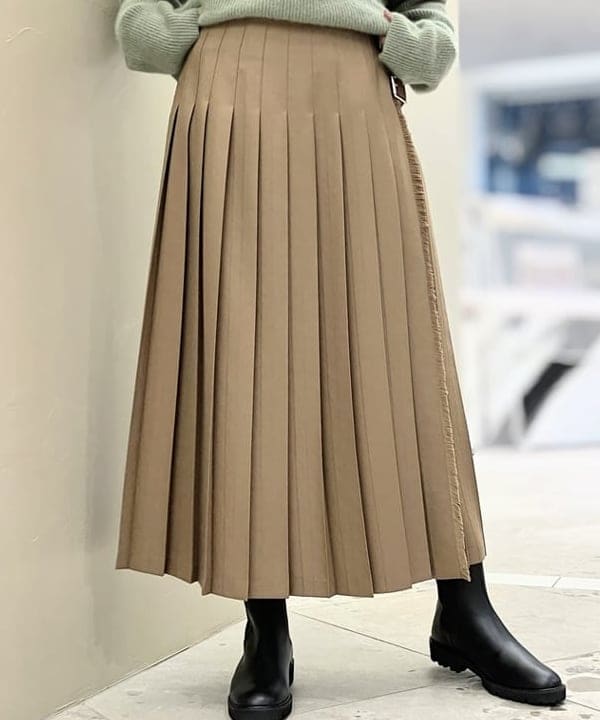 そる様 　新品 Demi-Luxe BEAMS エナメル パテント ポインテッド Demi-Luxe BEAMS サンダル 「ビームスの百名品」ポインテッド