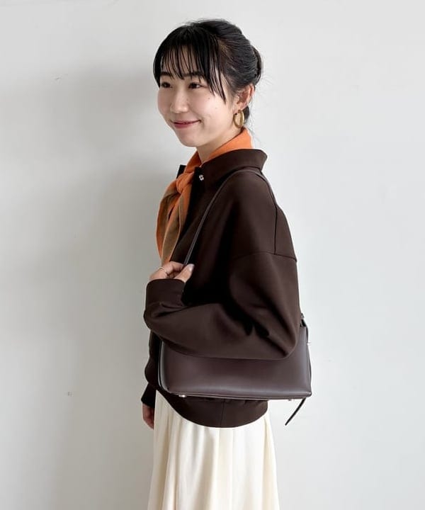 中丸　栞さんの「BEAMS WOMEN｜PUNTI. / PORTRAIT ショルダーバッグ」を使ったコーディネート