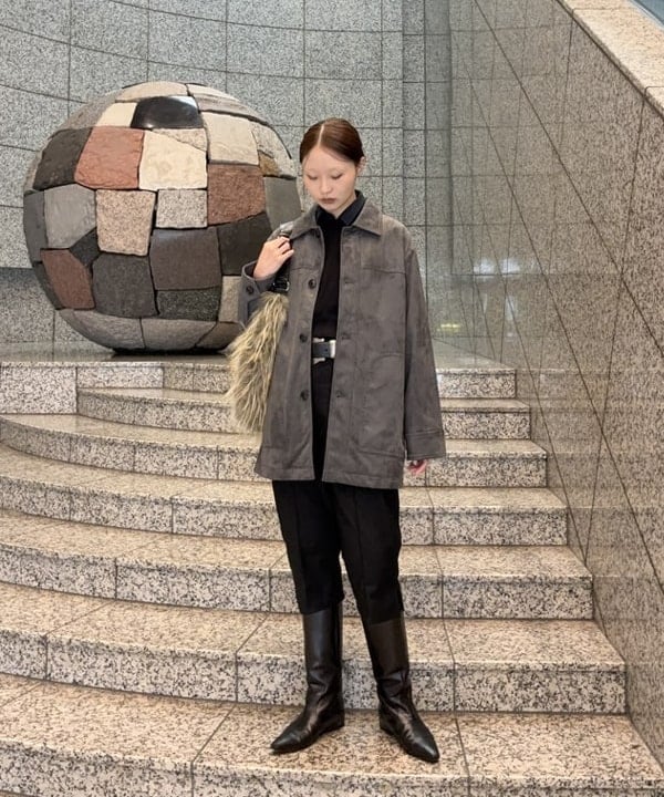 水野 萌香さんの「BEAMS WOMEN｜フェイク スエード ハーフ コート」を使ったコーディネート