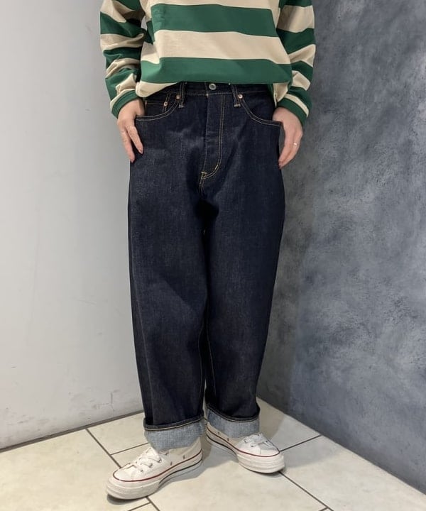 モモさんの「BEAMS WOMEN｜【別注】LACOSTE / ボーダー ロングスリーブ Tシャツ」を使ったコーディネート