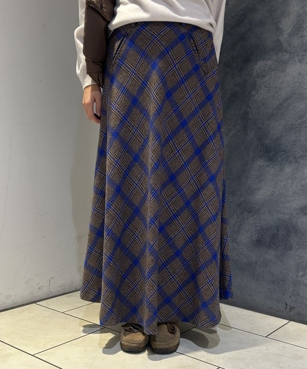 ハルカさんの「BEAMS WOMEN｜チェック ロング Aライン スカート」を使ったコーディネート