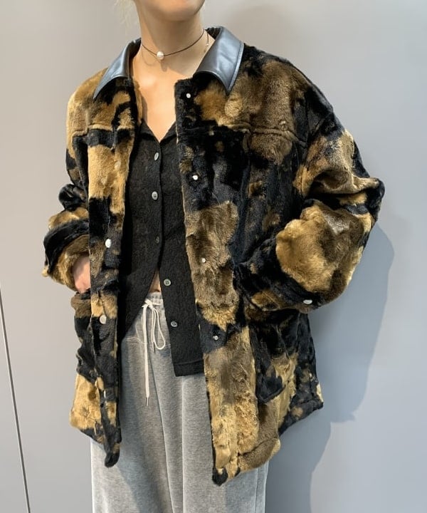 れいなさんの「BEAMS WOMEN｜RBS / フェイクファー ステンカラー コート」を使ったコーディネート