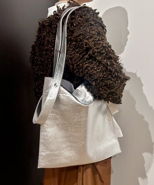 早川 萌子さんの「BEAMS WOMEN｜ミックス ループ編み ニット ジャケット」を使ったコーディネート