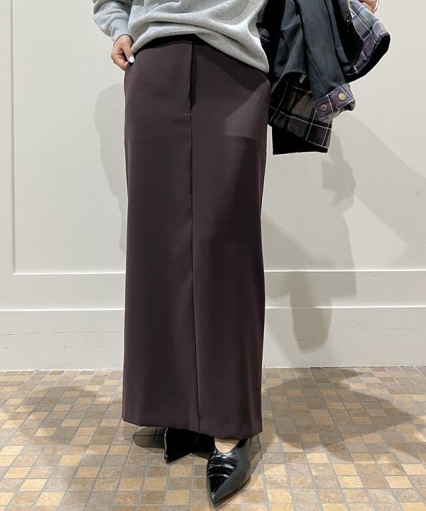 NATSUKIさんの「BEAMS WOMEN｜【別注】Barbour / TRANSPORT ジャケット」を使ったコーディネート