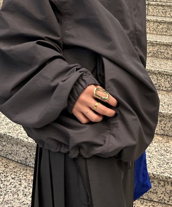 大槻 まひろさんの「BEAMS WOMEN｜【別注】FRED PERRY / SHELL JACKET▲」を使ったコーディネート