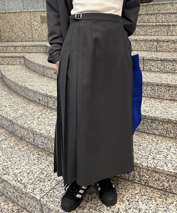 大槻 まひろさんの「BEAMS WOMEN｜【別注】FRED PERRY / SHELL JACKET▲」を使ったコーディネート