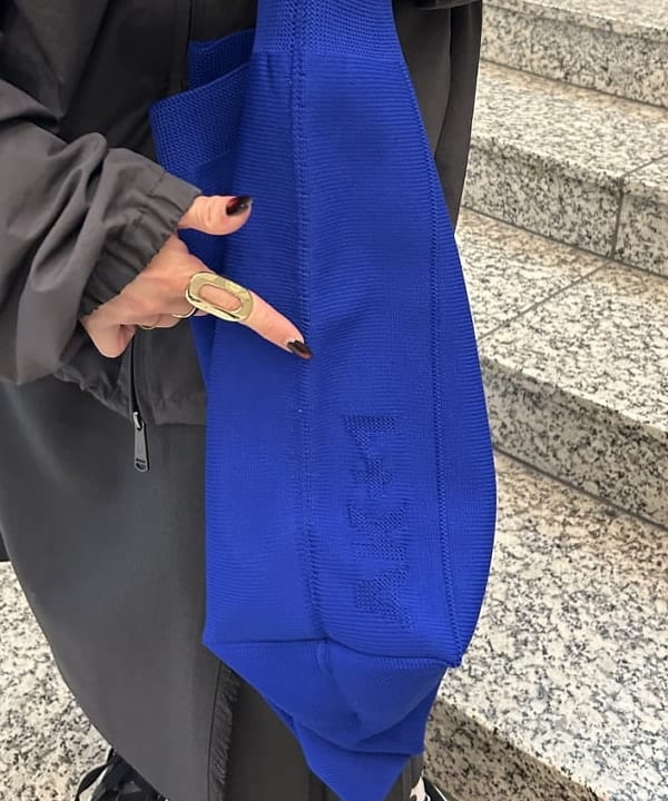 大槻 まひろさんの「BEAMS WOMEN｜【別注】FRED PERRY / SHELL JACKET▲」を使ったコーディネート