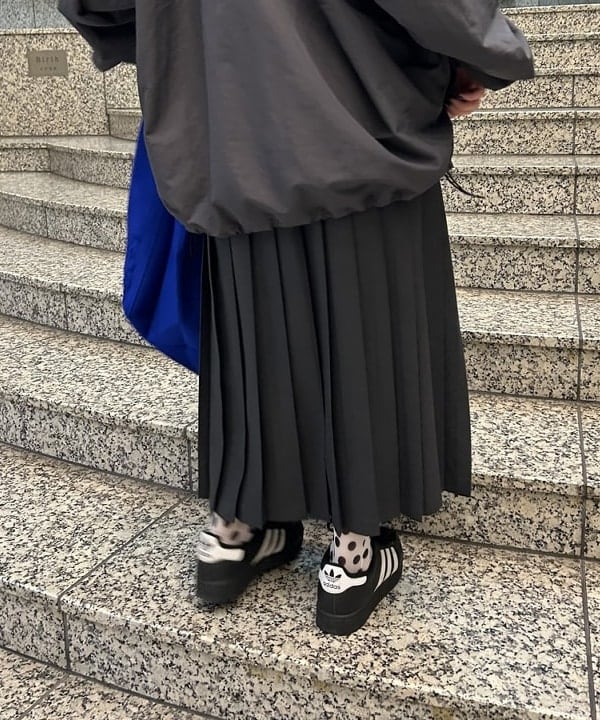 大槻 まひろさんの「BEAMS WOMEN｜【別注】FRED PERRY / SHELL JACKET▲」を使ったコーディネート