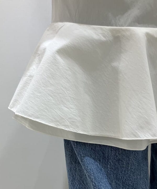 OSUMIさんの「BEAMS WOMEN｜フリルヘム シャツ ワンピース」を使ったコーディネート