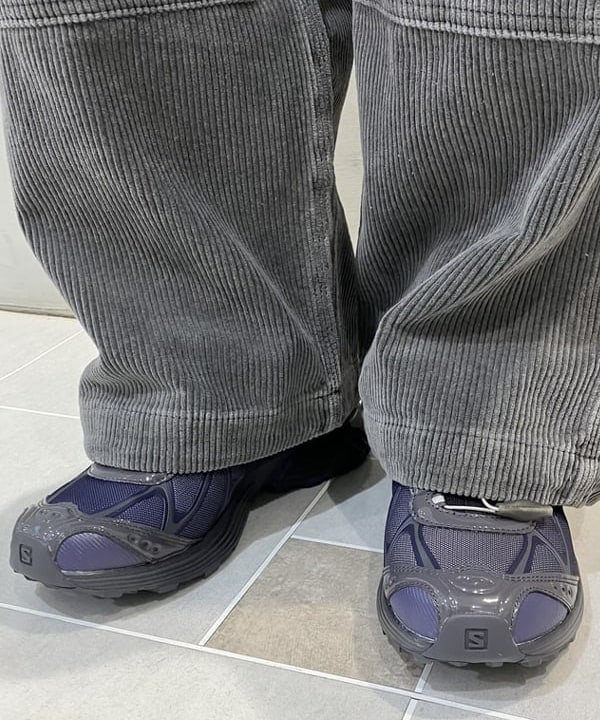 滝沢 一喜さんの「BEAMS WOMEN｜ダブル二ー コーデュロイ ワークパンツ」を使ったコーディネート