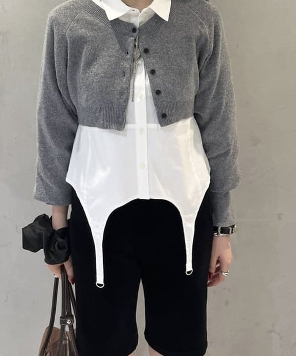 江口 息吹さんの「BEAMS WOMEN｜クロップド クルーネック カーディガン」を使ったコーディネート