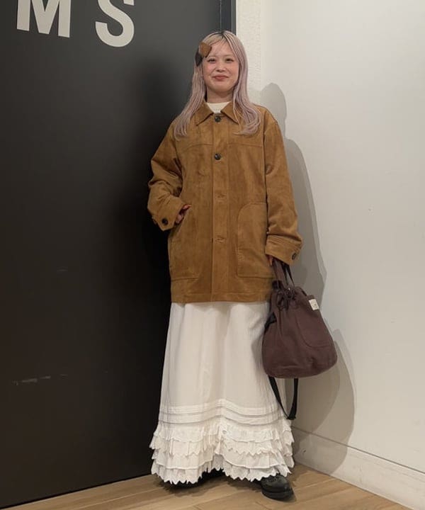 ando naoさんの「BEAMS WOMEN｜ユーロ ヴィンテージ フリル スカート」を使ったコーディネート