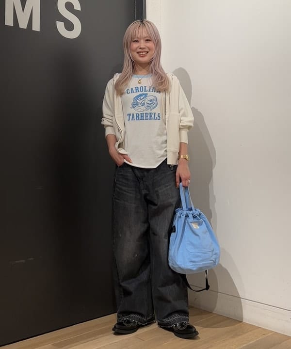 ando naoさんの「BEAMS WOMEN｜【別注】Lee &times; maturely / デニム アシメ パンツ」を使ったコーディネート