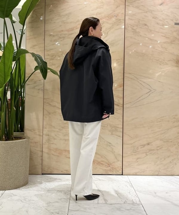 関 桂子さんの「BEAMS WOMEN｜【別注】エディター坪田あさみ × WOOLRICH / ANORAK ダウンブルゾン」を使ったコーディネート