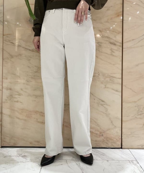 関 桂子さんの「BEAMS WOMEN｜【別注】エディター坪田あさみ × WOOLRICH / ANORAK ダウンブルゾン」を使ったコーディネート