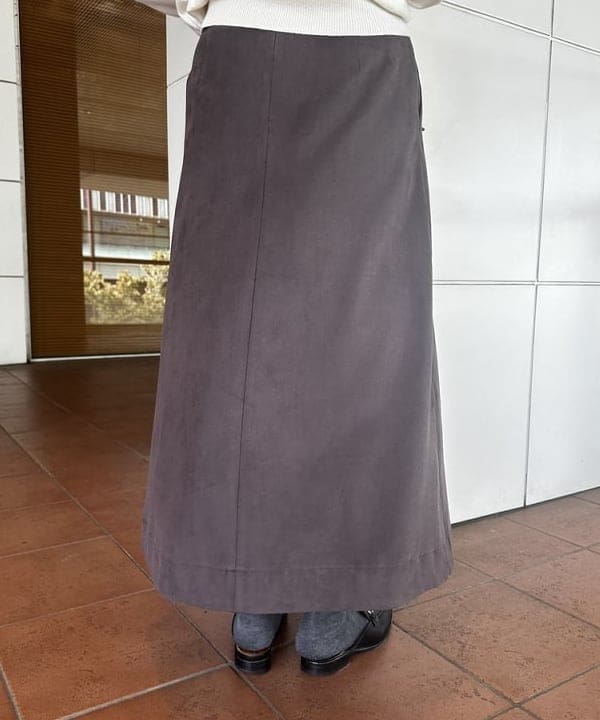 大浦 栞さんの「BEAMS WOMEN｜【別注】SLOANE / 12ゲージ カシミヤ タートルネック ニット」を使ったコーディネート