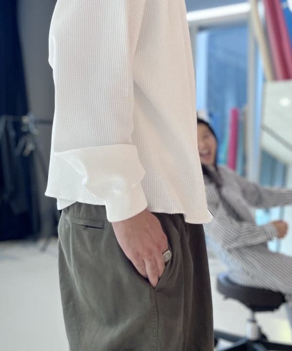 BAKU(東江 漠)さんの「BEAMS WOMEN｜ワイド ダスティー イージーパンツ」を使ったコーディネート