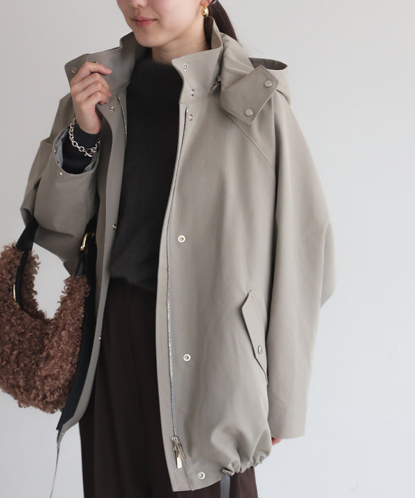 Ichika Hondaさんの「BEAMS WOMEN｜【別注】エディター坪田あさみ &times; WOOLRICH / ANORAK ダウンブルゾン」を使ったコーディネート