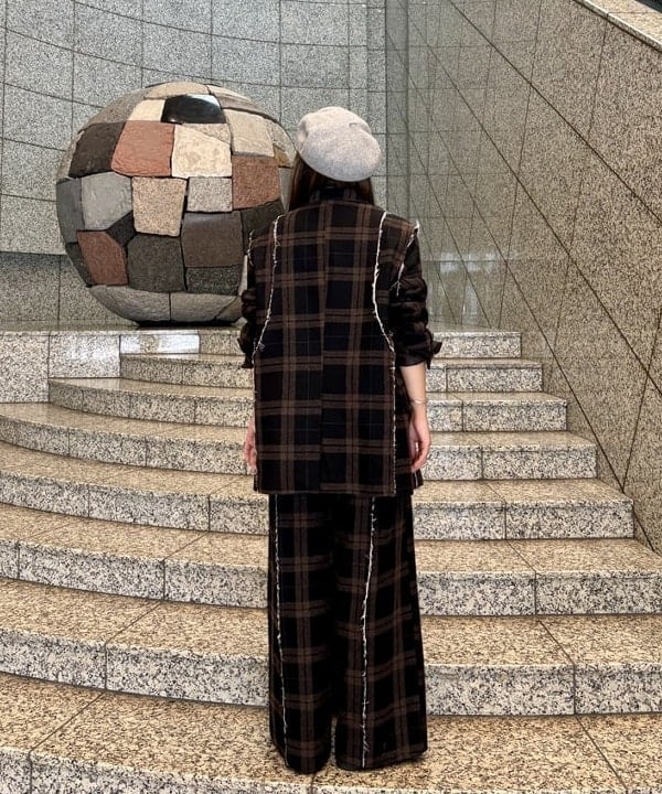 サイトウ　トモミさんの「BEAMS WOMEN｜リサイクルウール カットオフ ジャケット」を使ったコーディネート