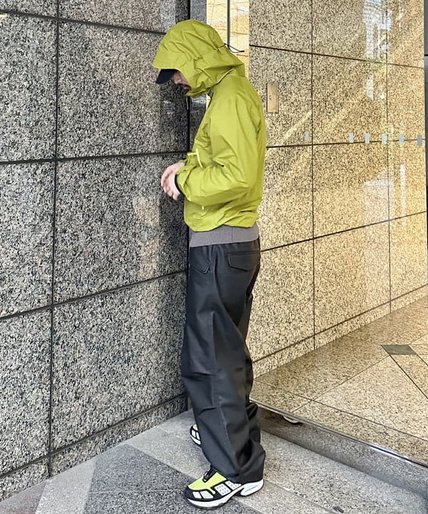 吉田 洸輝さんの「BEAMS WOMEN｜リラックスフィット 3ゲージ クルーネック ニット」を使ったコーディネート