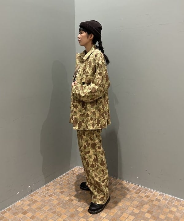 ばるたんさんの「BEAMS WOMEN｜【別注】BUZZ RICKSON'S / ヘリンボーン カモ ジャケット」を使ったコーディネート