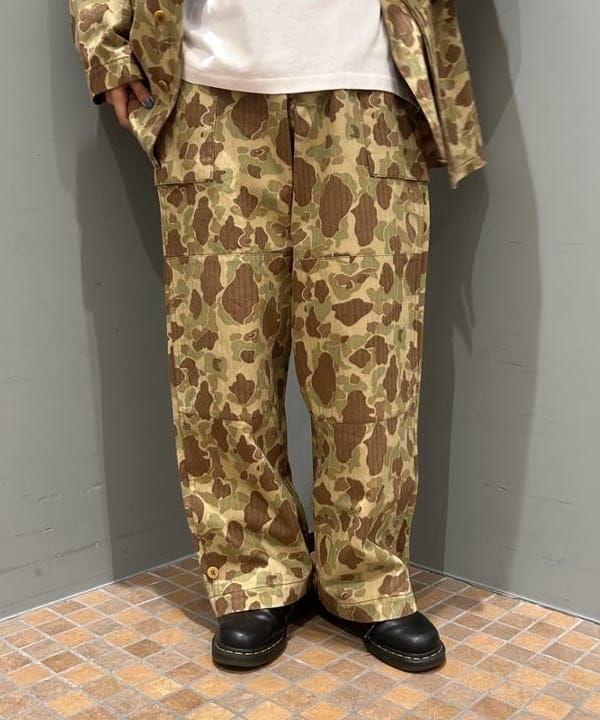 ばるたんさんの「BEAMS WOMEN｜【別注】BUZZ RICKSON'S / ヘリンボーン カモ ジャケット」を使ったコーディネート