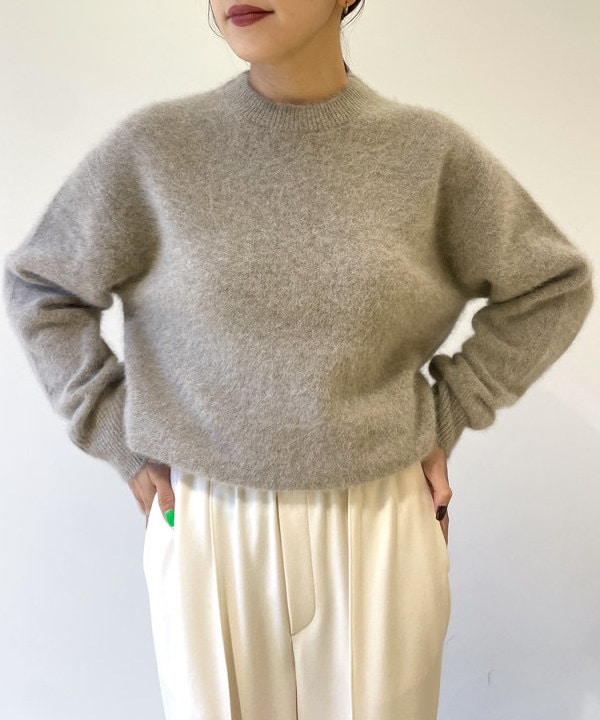 SAKAIさんの「BEAMS WOMEN｜ヤク フォックス ロングスリーブ プルオーバーニット」を使ったコーディネート