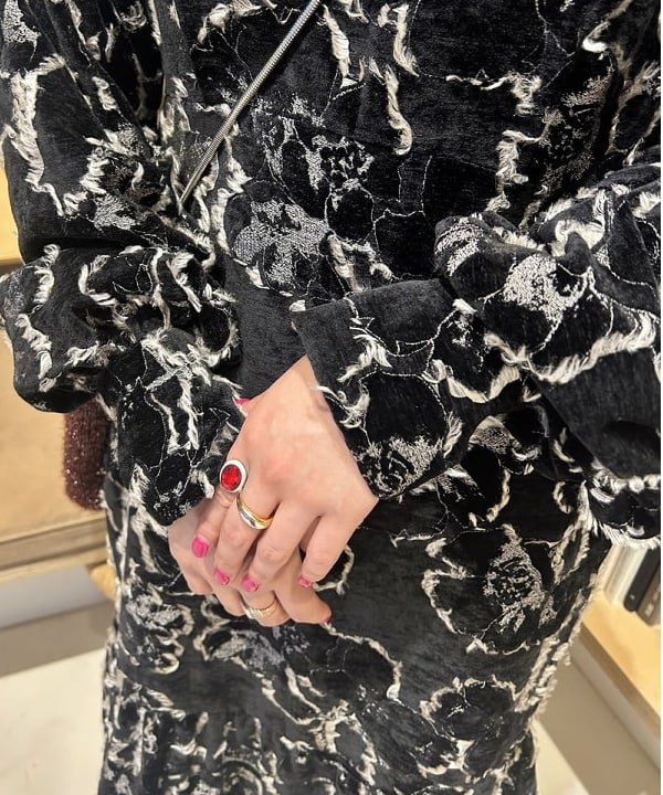 ナカノ アイさんの「BEAMS WOMEN｜RBS / ジャカード ベルベット ワンピース」を使ったコーディネート