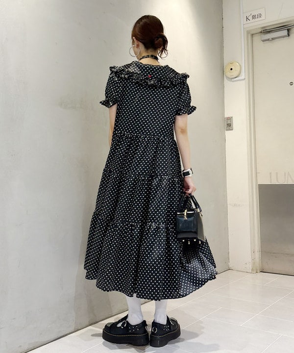 りかちょび/岸本梨佳さんの「BEAMS WOMEN｜CHRISTIAN VILLA / スクエア ボストン バッグS」を使ったコーディネート