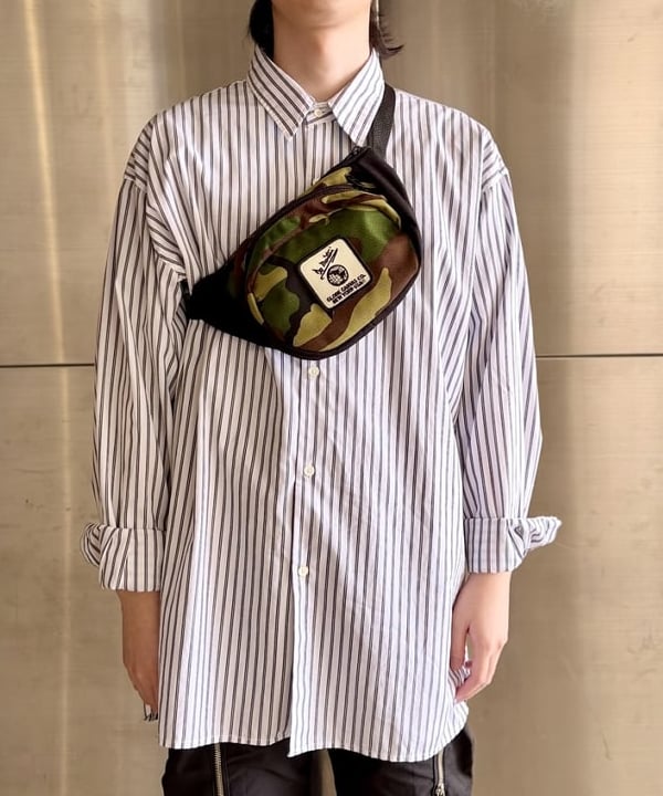 うえきんぐさんの「ワイドフィット バックジップ シャツ」を使ったコーディネート