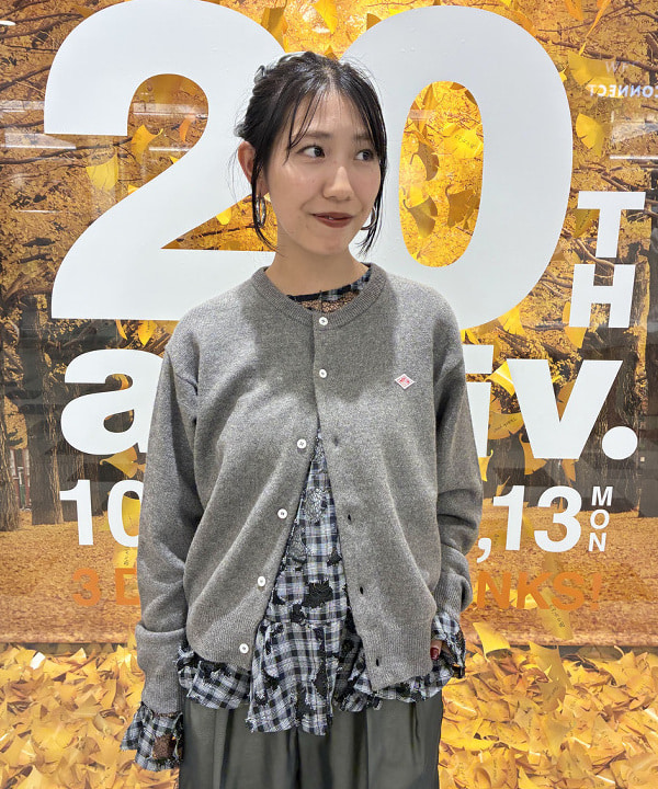 SAEさんの「BEAMS WOMEN｜DANTON / LAMBS WOOL CREWNECK CARDIGAN」を使ったコーディネート