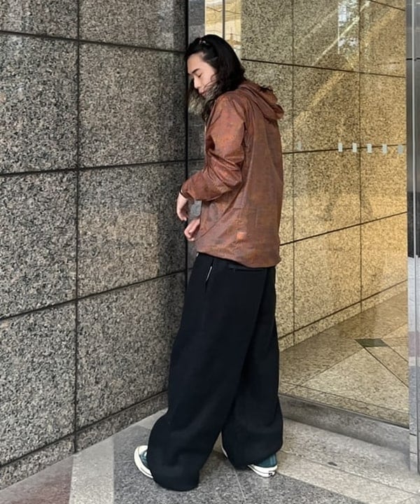 菊田 悠さんの「BEAMS WOMEN｜【別注】Champion / FLEECE PANTS」を使ったコーディネート