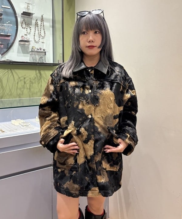 オカベ　アヤカさんの「BEAMS WOMEN｜RBS / フェイクファー ステンカラー コート」を使ったコーディネート